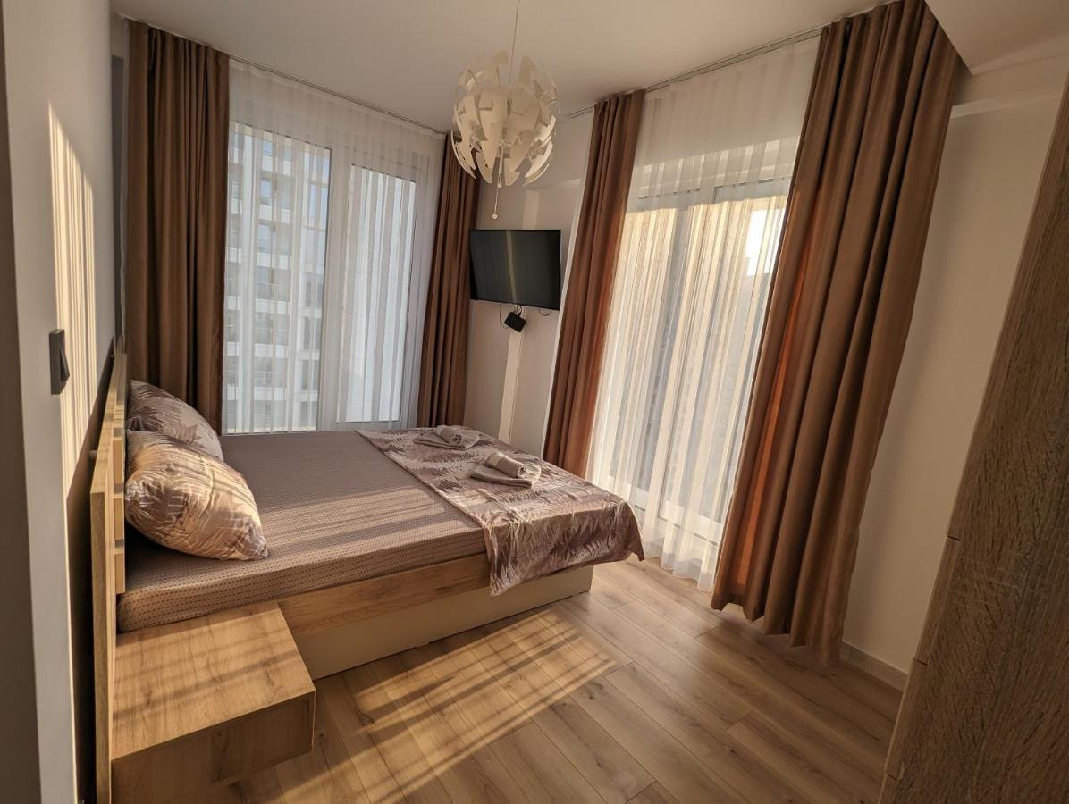 16Th Floor Sky View Condo With Pool And Fitness 斯科普里 外观 照片