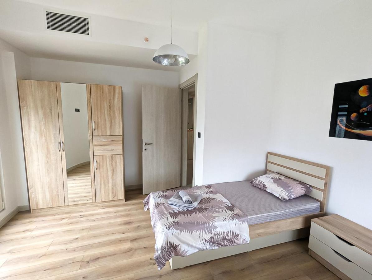 16Th Floor Sky View Condo With Pool And Fitness 斯科普里 外观 照片