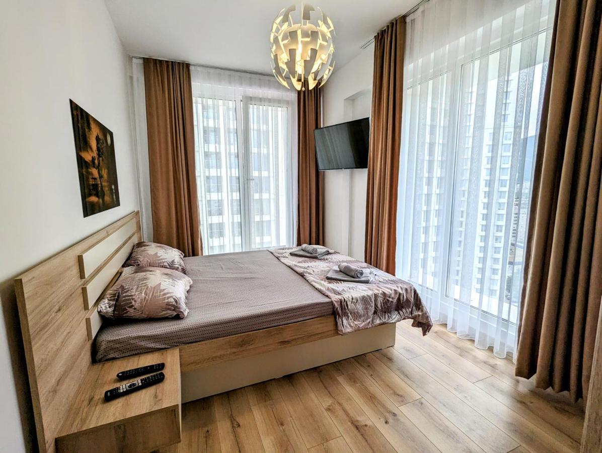 16Th Floor Sky View Condo With Pool And Fitness 斯科普里 外观 照片