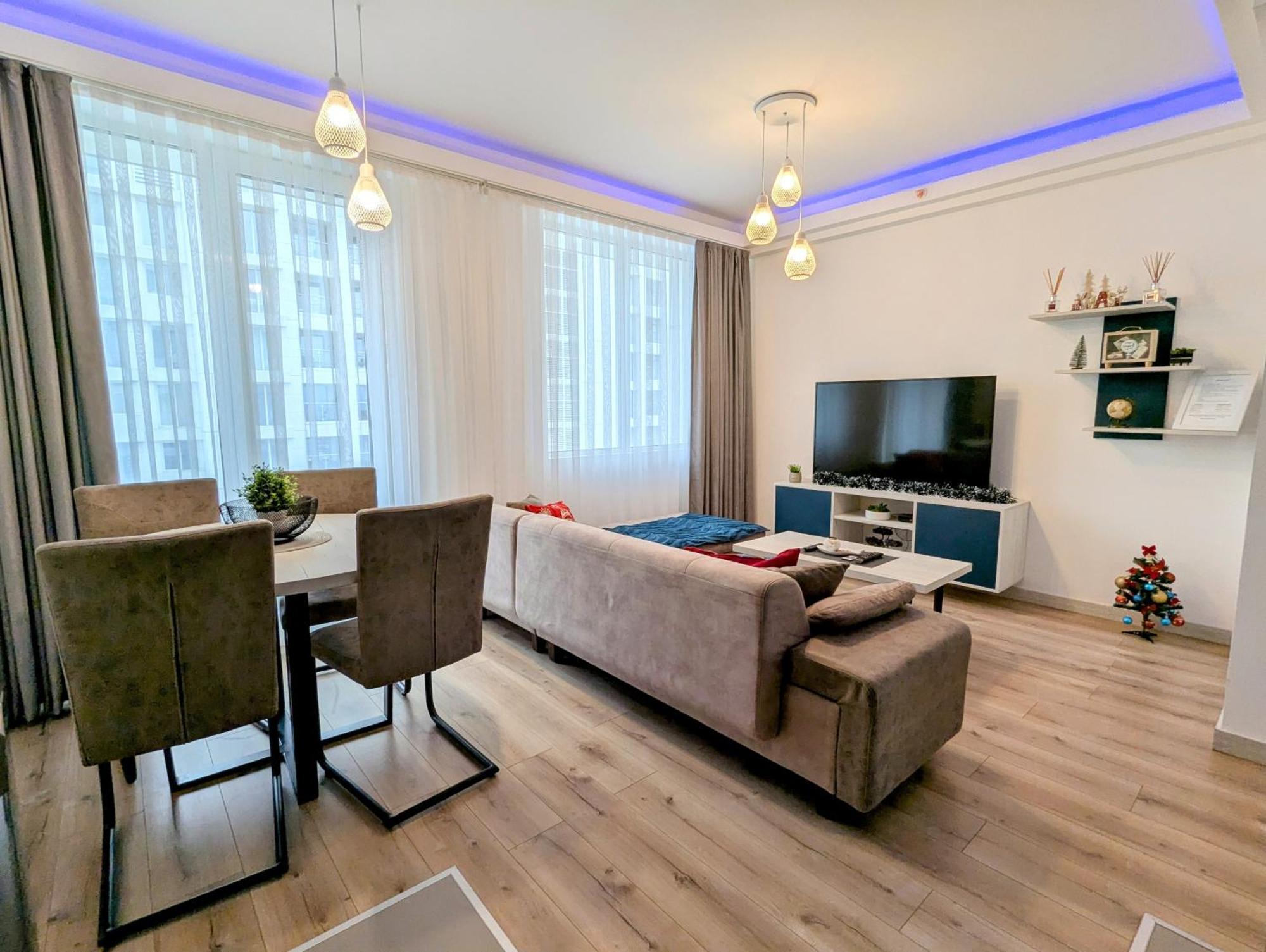 16Th Floor Sky View Condo With Pool And Fitness 斯科普里 外观 照片